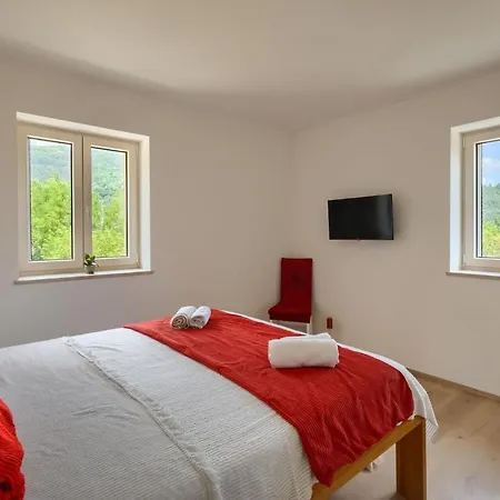 Rustic Casa Mavretici With Pool In Motovun Livade