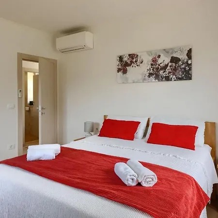 Rustic Casa Mavretici With Pool In Motovun *