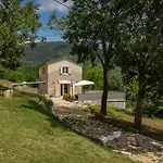 Rustic Casa Mavretici With Pool In Motovun Livade