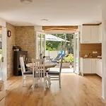 Rustic Casa Mavretici With Pool In Motovun *
