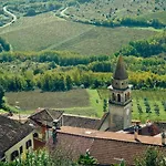 Villa Rustic Casa Mavretici With Pool In Motovun *