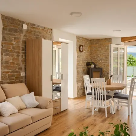 Rustic Casa Mavretici With Pool In Motovun Livade