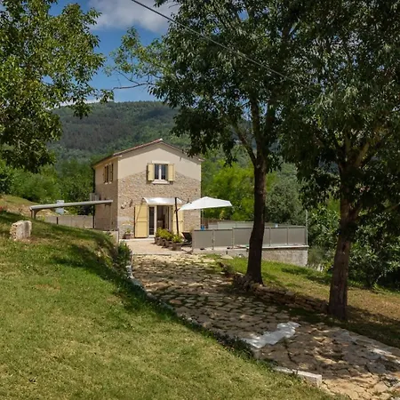Rustic Casa Mavretici With Pool In Motovun Livade